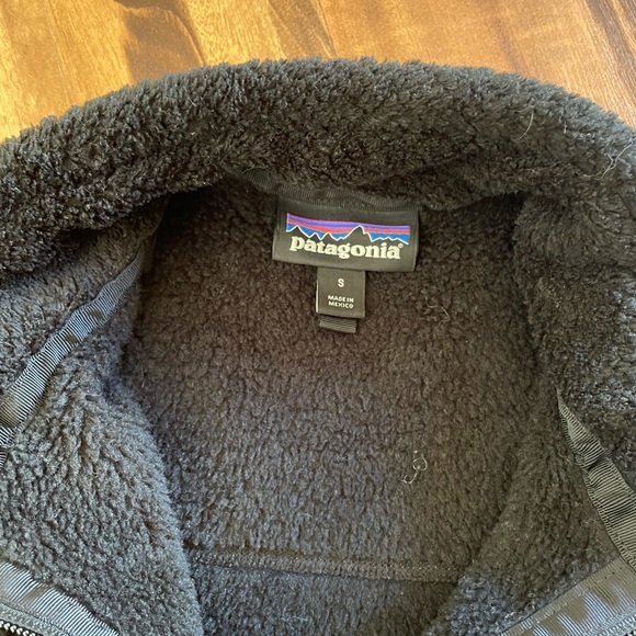 SOLD ON MARKETPLACE Patagonia black vest size small - Picture 4 of 5